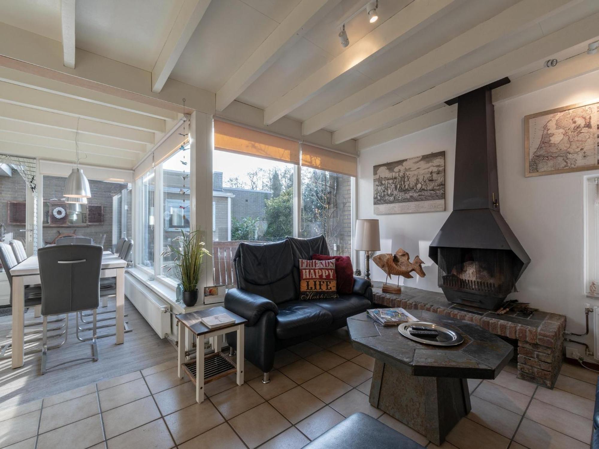 Stylish Bungalow With A Large Garden Sint Maartensvlotbrug Eksteriør bilde