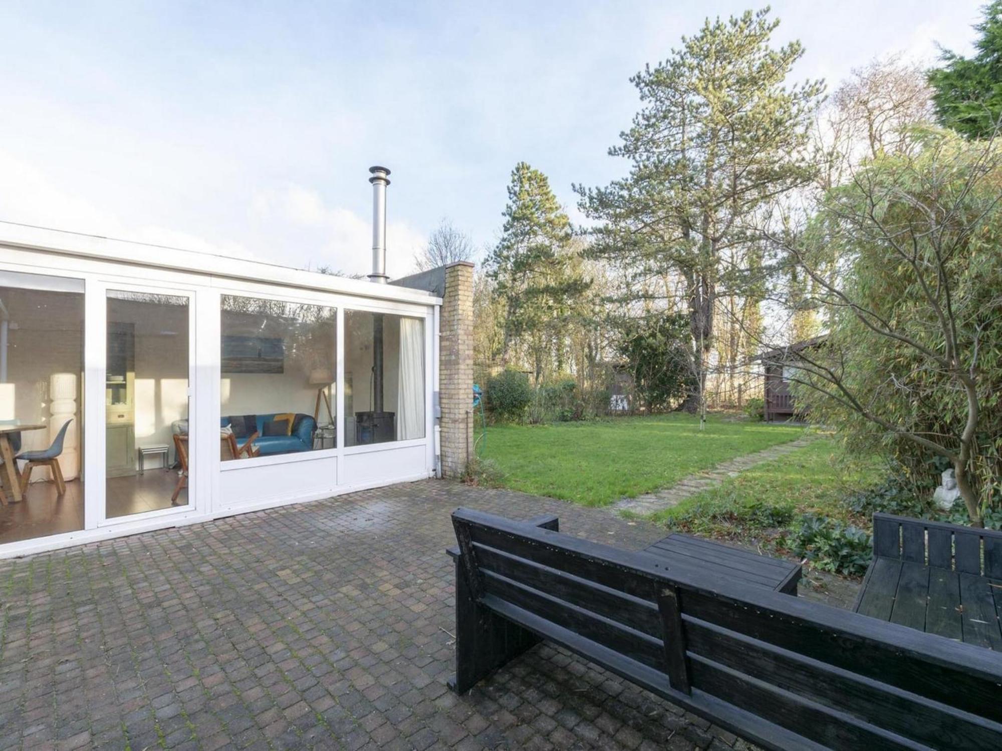 Stylish Bungalow With A Large Garden Sint Maartensvlotbrug Eksteriør bilde