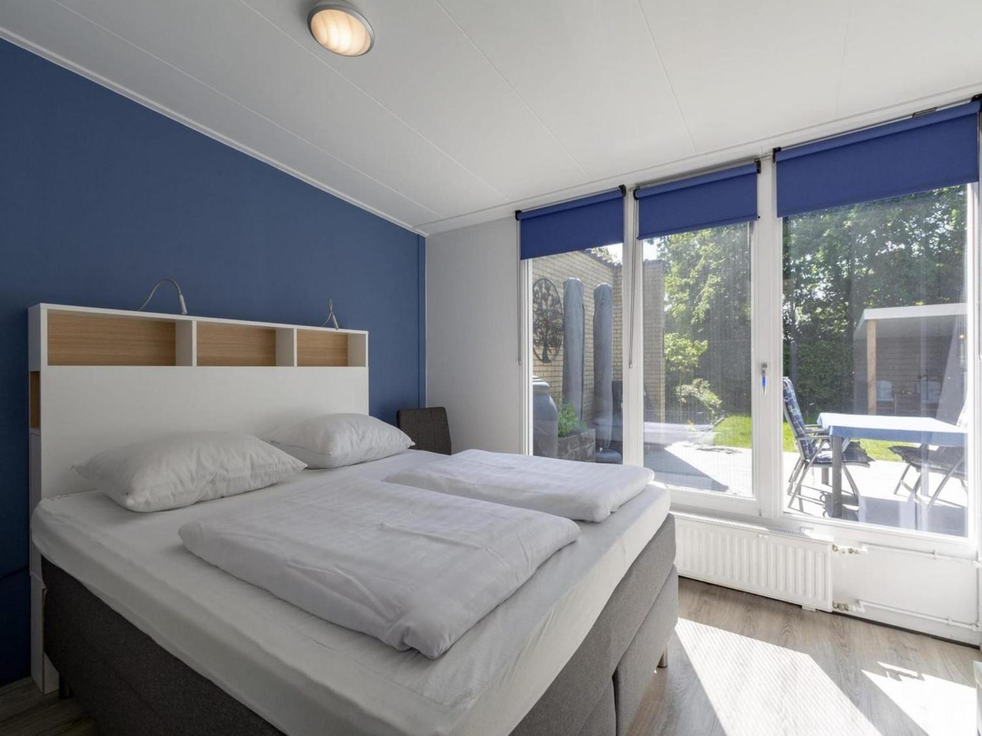 Stylish Bungalow With A Large Garden Sint Maartensvlotbrug Eksteriør bilde