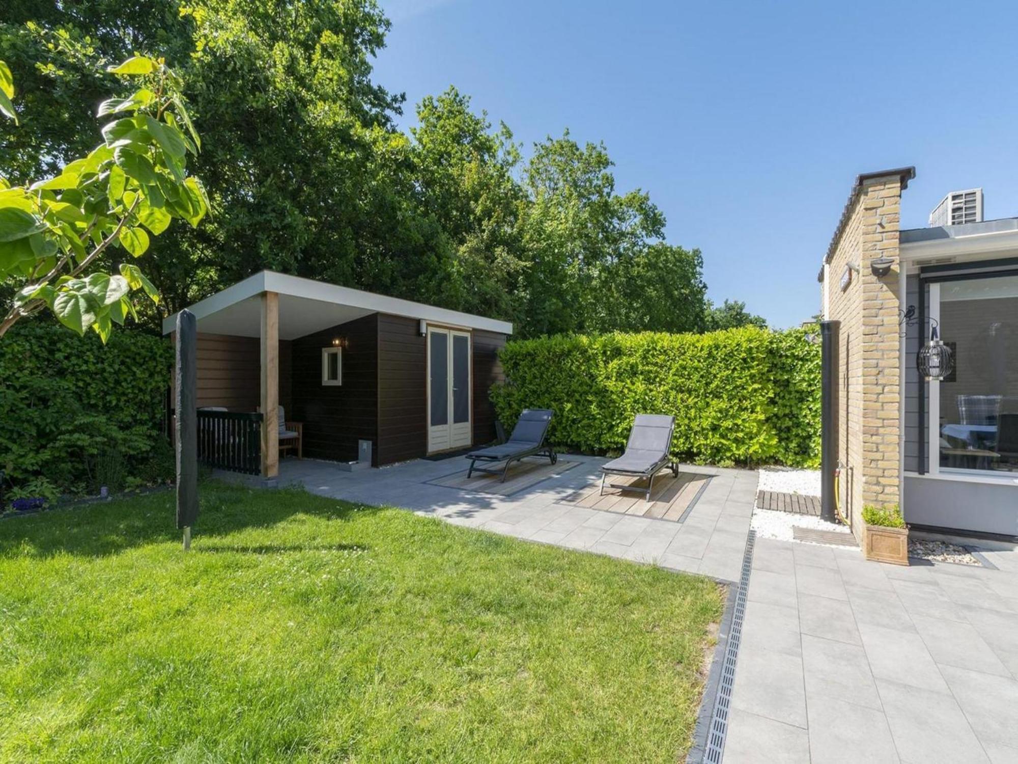 Stylish Bungalow With A Large Garden Sint Maartensvlotbrug Eksteriør bilde