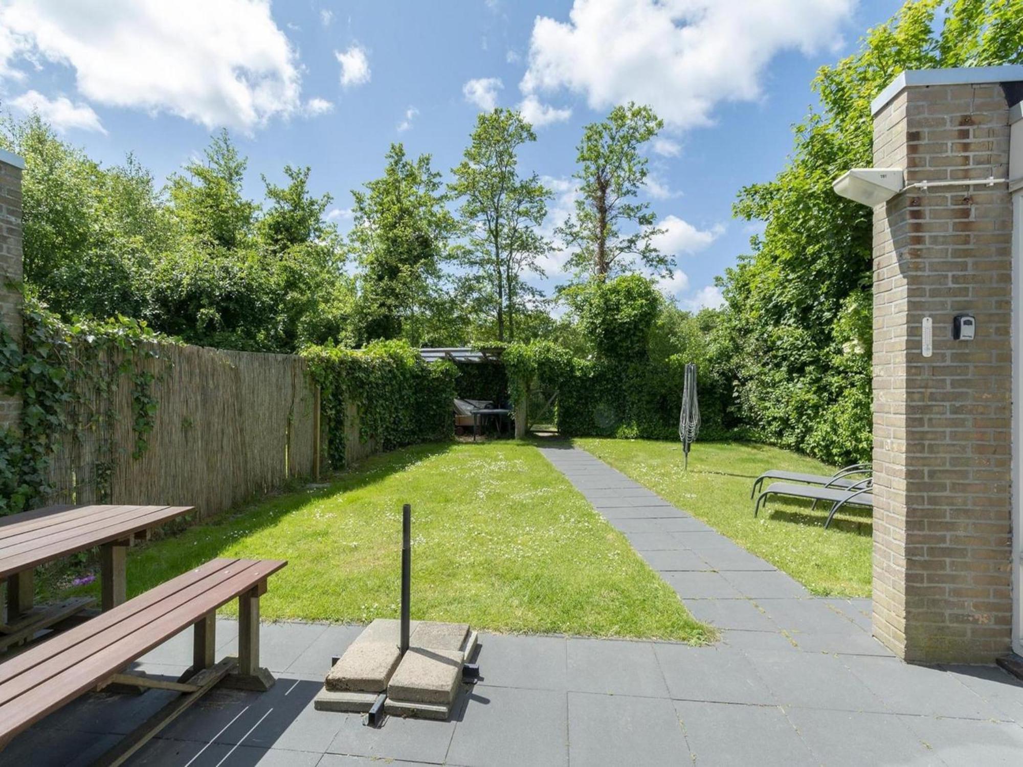 Stylish Bungalow With A Large Garden Sint Maartensvlotbrug Eksteriør bilde