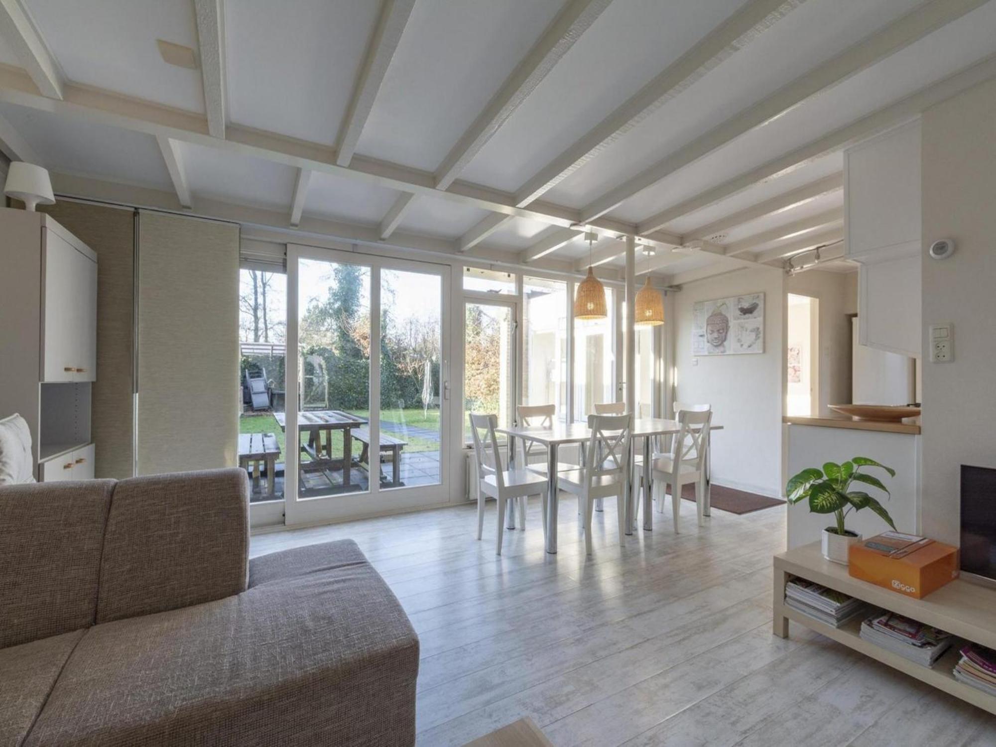 Stylish Bungalow With A Large Garden Sint Maartensvlotbrug Eksteriør bilde